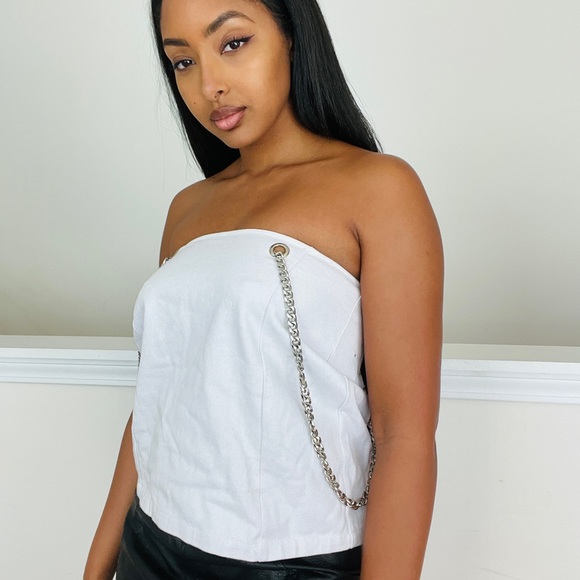 Brand New white top with chains - Picture 9 of 9